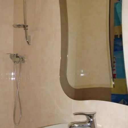 Art Avenue Aparthotel Львов Экстерьер фото